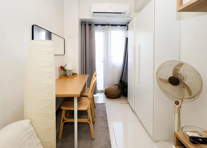 Charlie's Staycation At Coast Residences Manila